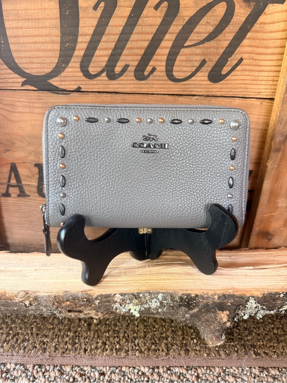 Coach medium zip around wallet F22892